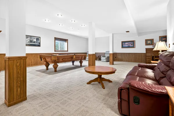 $759,900 | 5565 Applewood Court, Hartford, WI 53027