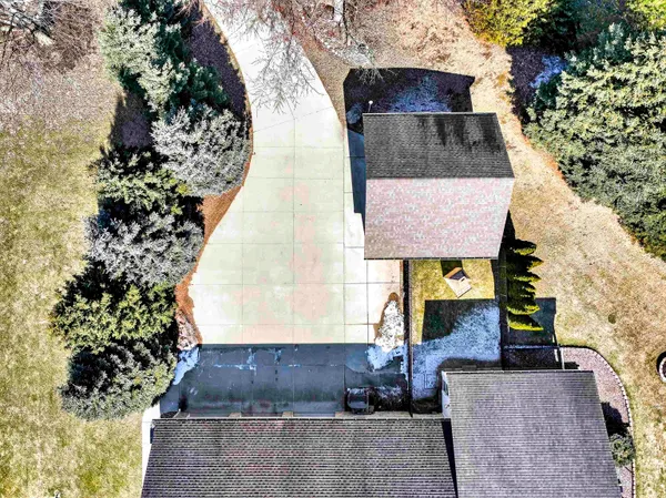 $759,900 | 5565 Applewood Court, Hartford, WI 53027