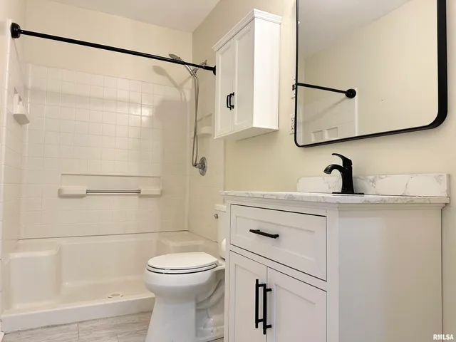 $142,900 | 509 Woodland Place, Jacksonville, IL 62650