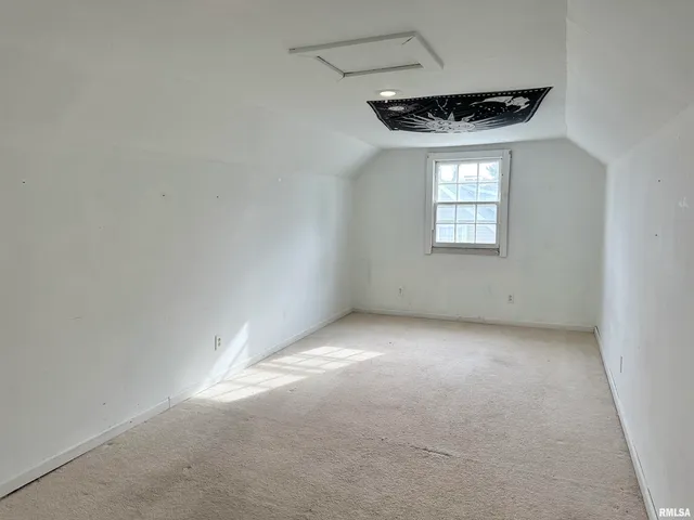 $142,900 | 509 Woodland Place, Jacksonville, IL 62650