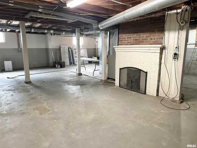 $142,900 | 509 Woodland Place, Jacksonville, IL 62650