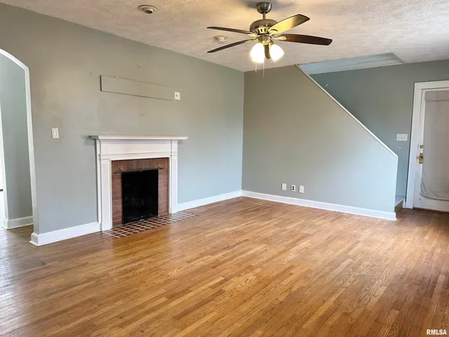 $142,900 | 509 Woodland Place, Jacksonville, IL 62650