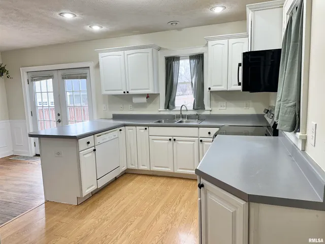 $142,900 | 509 Woodland Place, Jacksonville, IL 62650