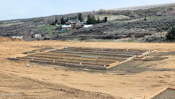 $159,900 | 17986 Cottonwood Canyon Road, Yakima, WA 98908