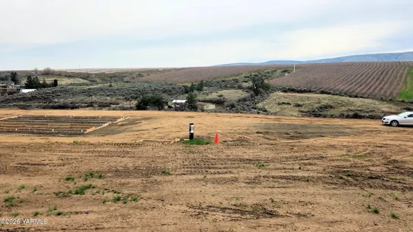 $159,900 | 17986 Cottonwood Canyon Road, Yakima, WA 98908