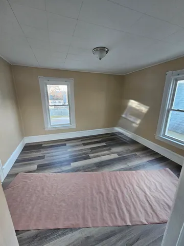 $1,950 | 90 Oakland Avenue, Manchester, NH 03109