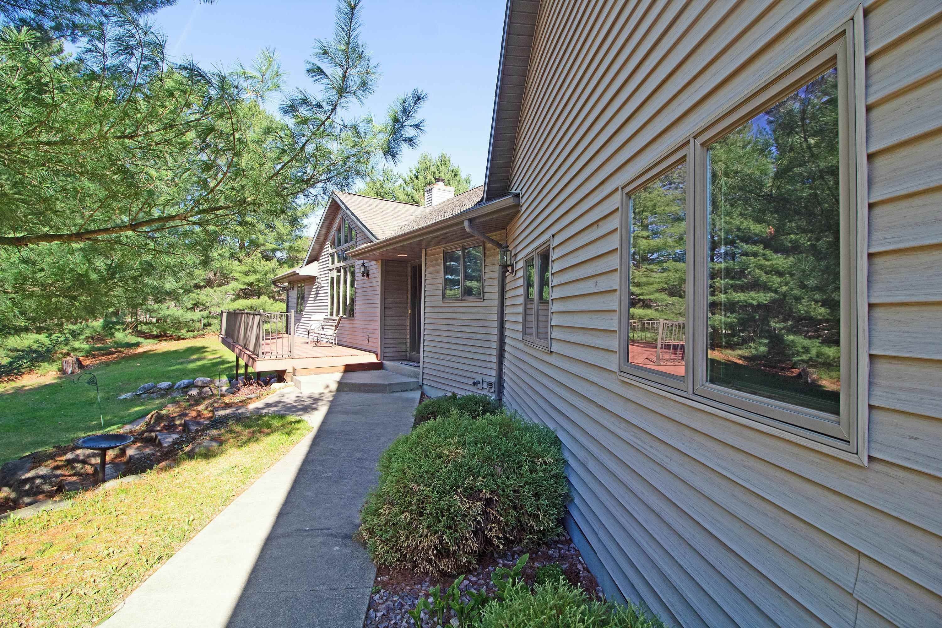 E4564 East Sherwood Spring Green Spring Green, WI 53588 - Photo 2 of 10