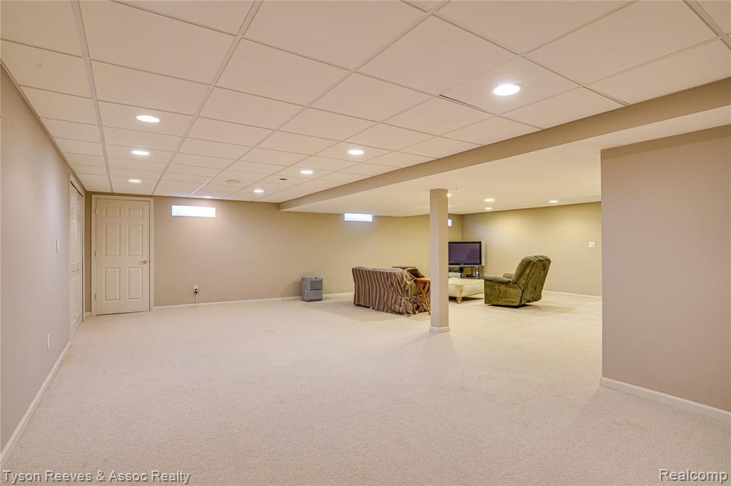 1957 Catlin Drive Rochester, MI 48306 - Photo 31 of 38