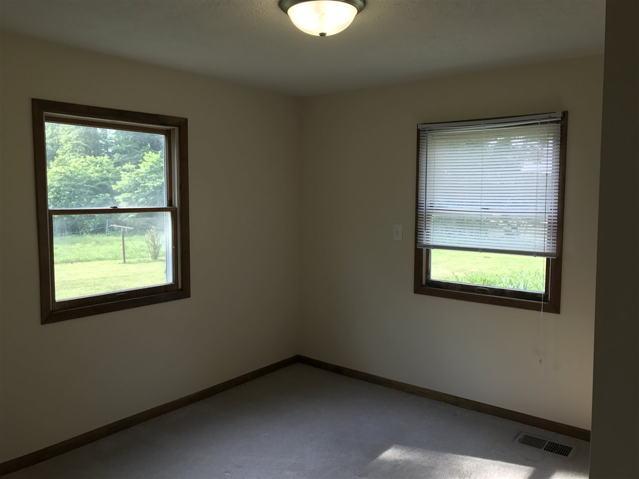 7801 South Mt Zion Road Bloomington, IN 47403 - Photo 19 of 21 Gallery Image 19
