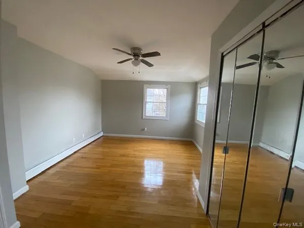 a view of empty room with window