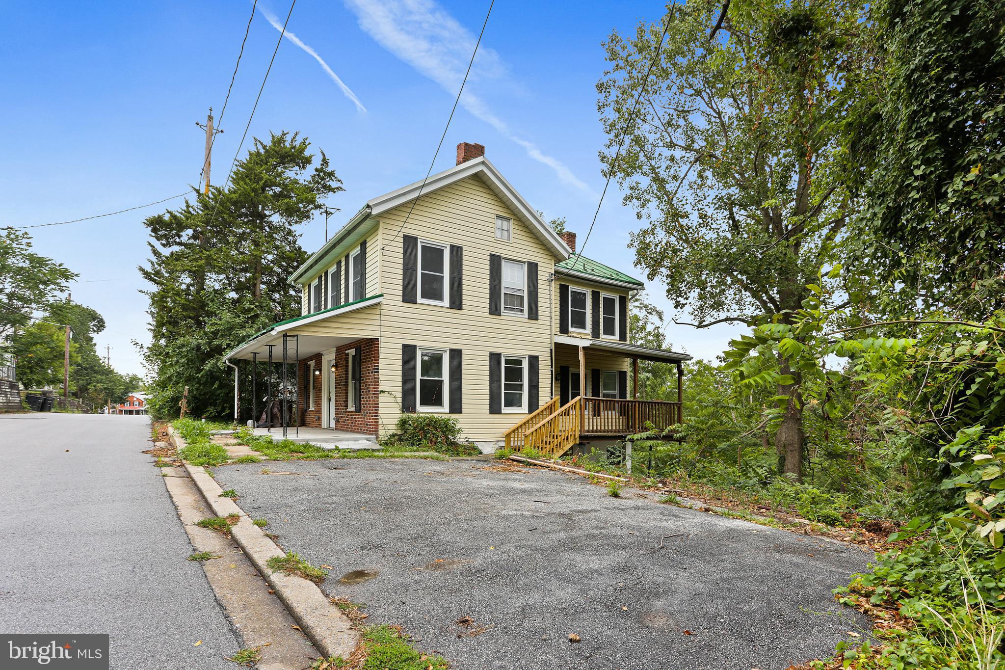 1316 Pleasant Valley Road Westminster, MD 21158 - Photo 14 of 14 Exterior Side w/ 3 Car Parking Pad