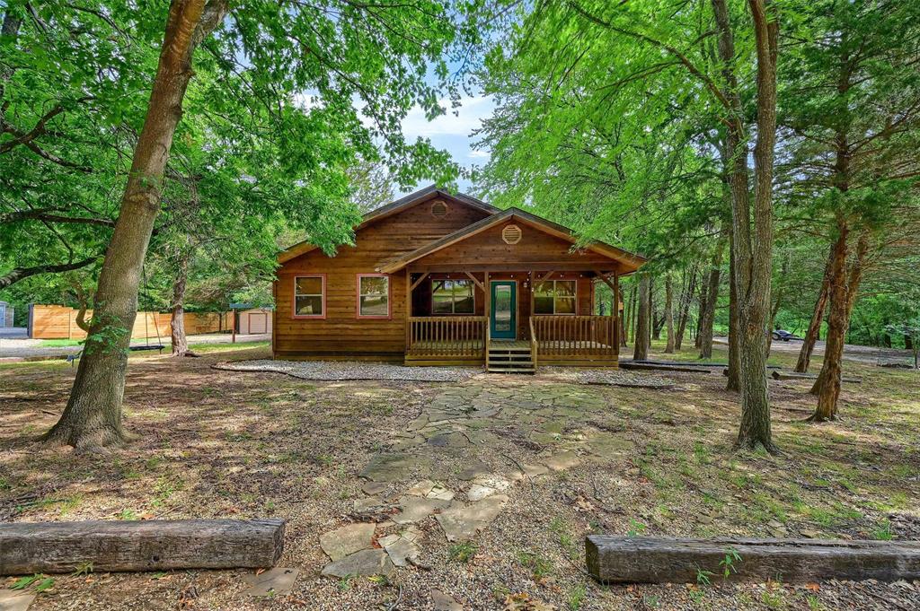 2003 Flowing Wells Road Pottsboro, TX 75076 - Photo 33 of 39 View of front of home with a porch