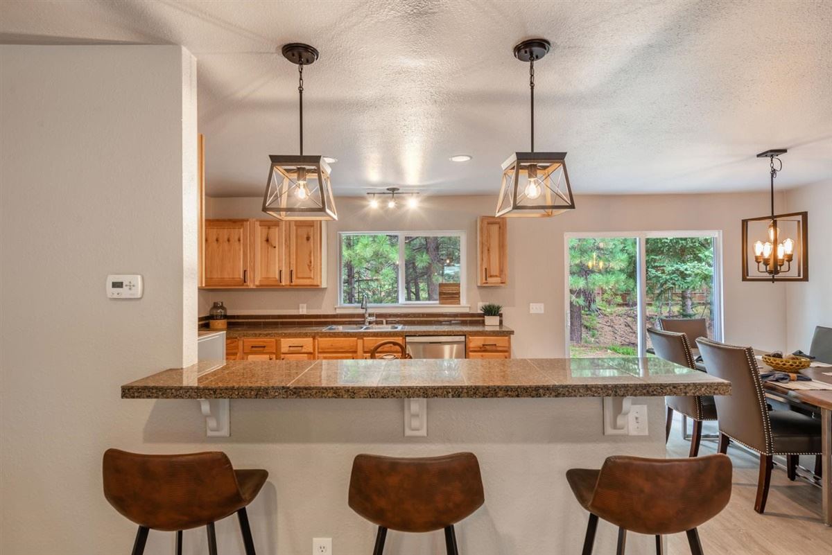 10690 Martis Valley Road Truckee, CA 96161 - Photo 12 of 21 Gallery Image 12
