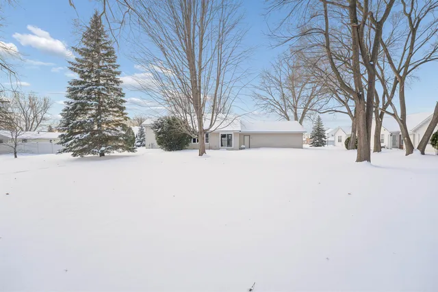 $400,000 | 2918 North Appleton Street, Appleton, WI 54911