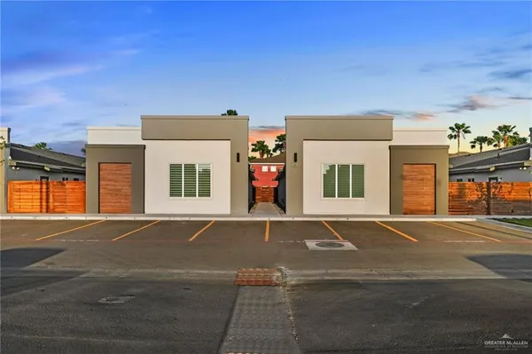 $1,100 | 600 Brito Lane, Unit 3, Weslaco, TX 78599