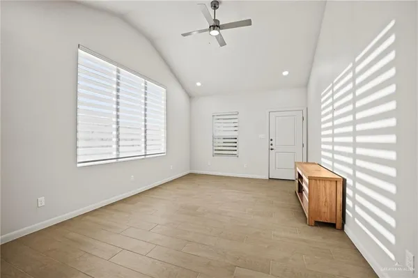 $1,100 | 600 Brito Lane, Unit 3, Weslaco, TX 78599