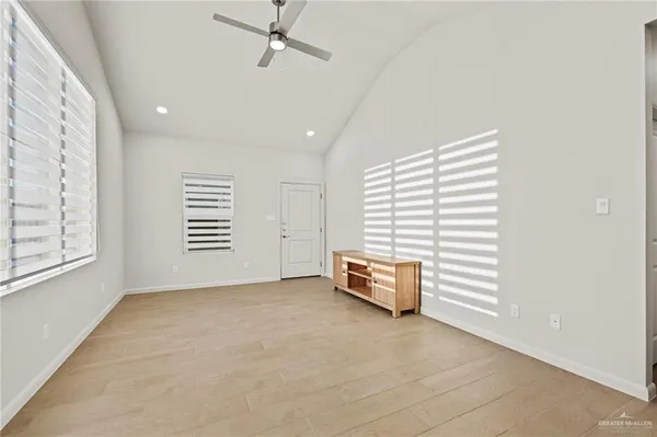 $1,100 | 600 Brito Lane, Unit 3, Weslaco, TX 78599