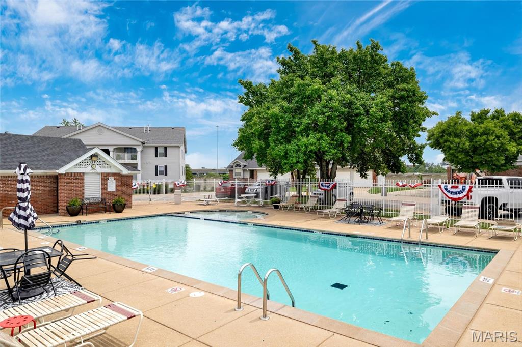 4539 Little Rock Road, Unit G St. Louis, MO 63128 - Photo 4 of 39