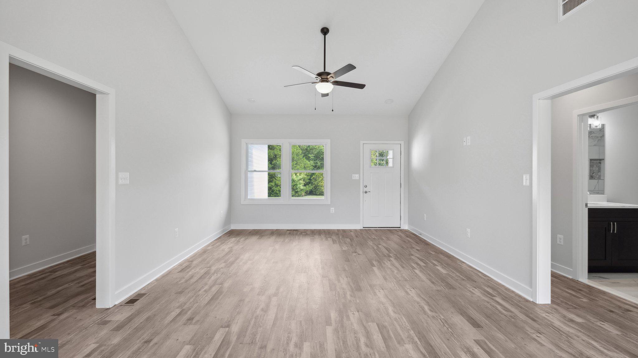 110 Lee Street Colonial Beach, VA 22443 - Photo 6 of 55