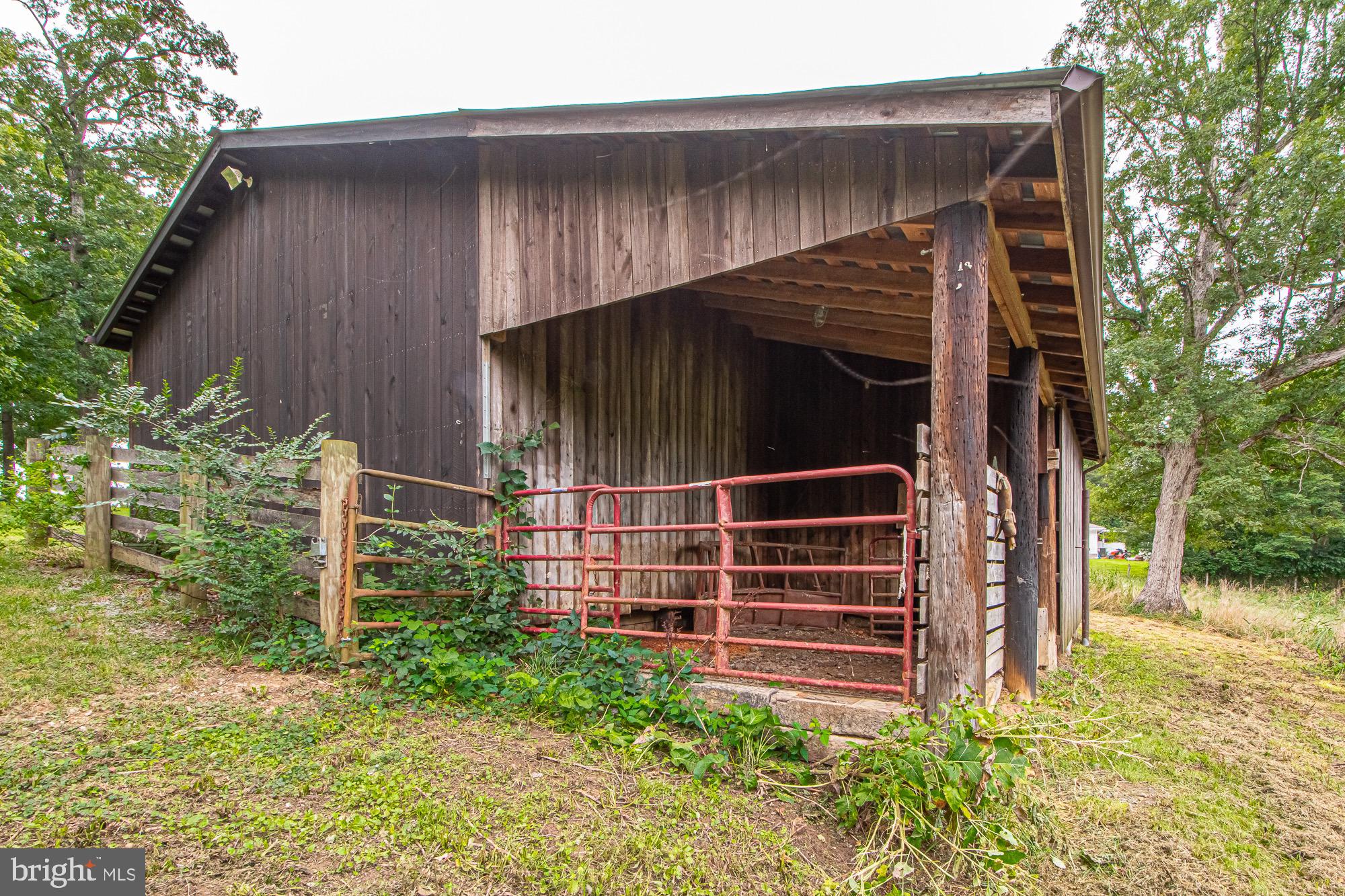 2180 Strasburg Road Front Royal, VA 22630 - Photo 44 of 90 Bank barn ready for animals