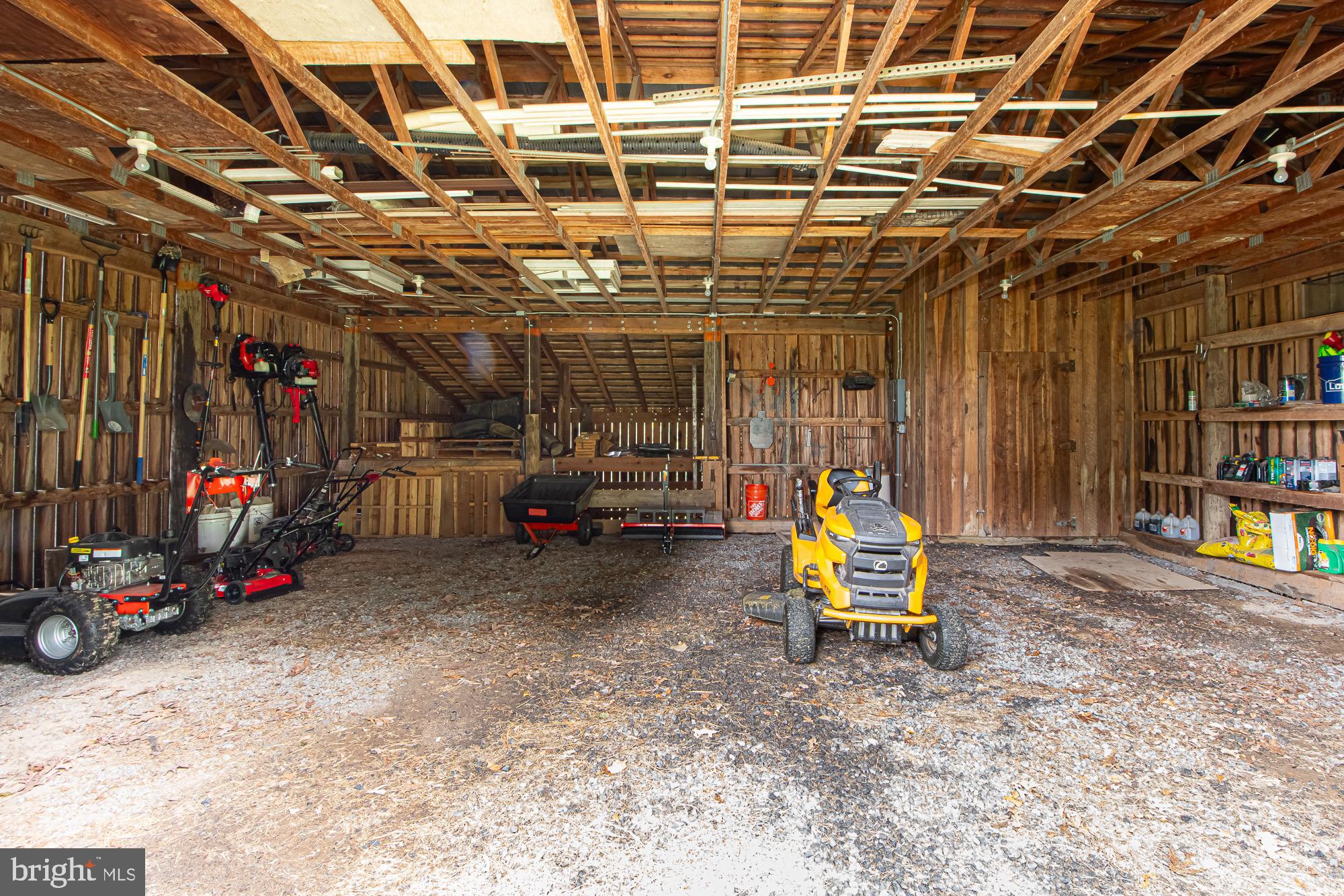 2180 Strasburg Road Front Royal, VA 22630 - Photo 46 of 90 Barn