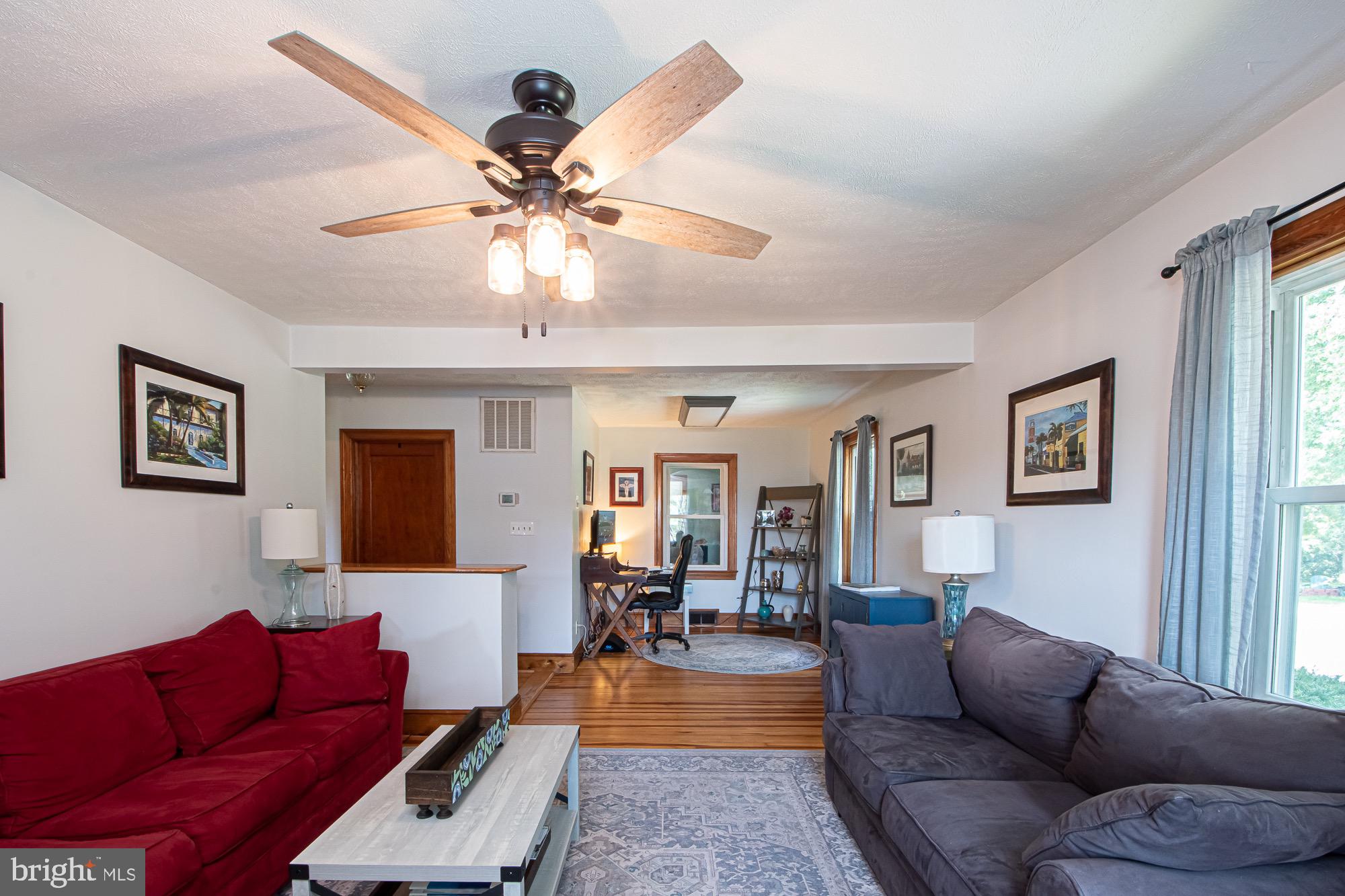 2180 Strasburg Road Front Royal, VA 22630 - Photo 58 of 90 Livingroom