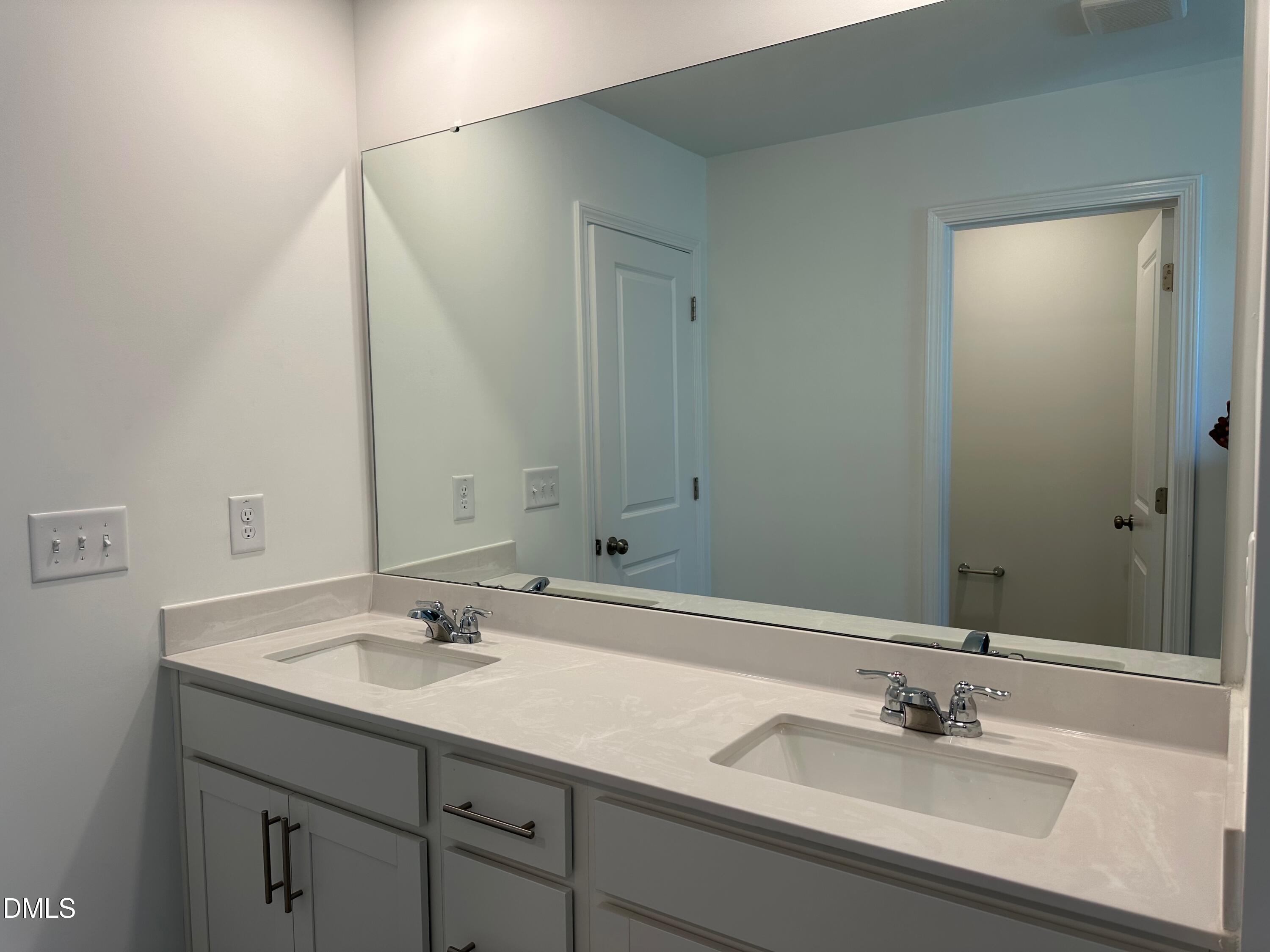 1033 Red Finch Way Angier, NC 27526 - Photo 9 of 24 IMG_1493