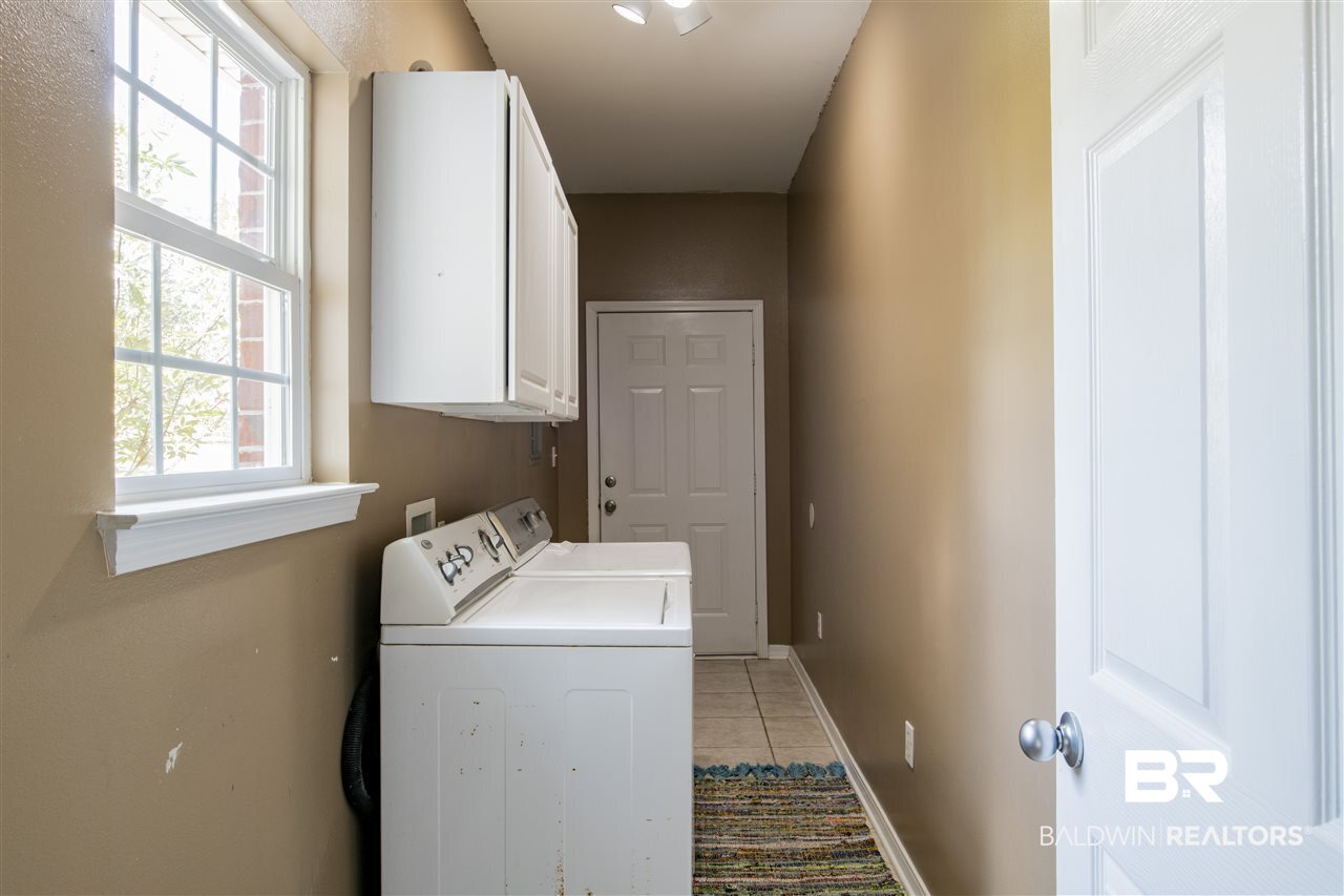 9378 Basse Street Elberta, AL 36530 - Photo 25 of 32 Laundry Room