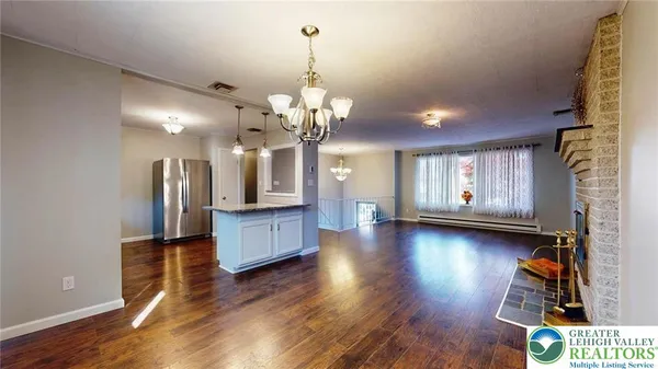 $2,700 | 324 Wolf Drive, Allentown, PA 18104