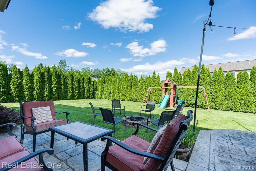 985 Monterey Ln. Rochester Hills, MI 48307 - Photo 12 of 54