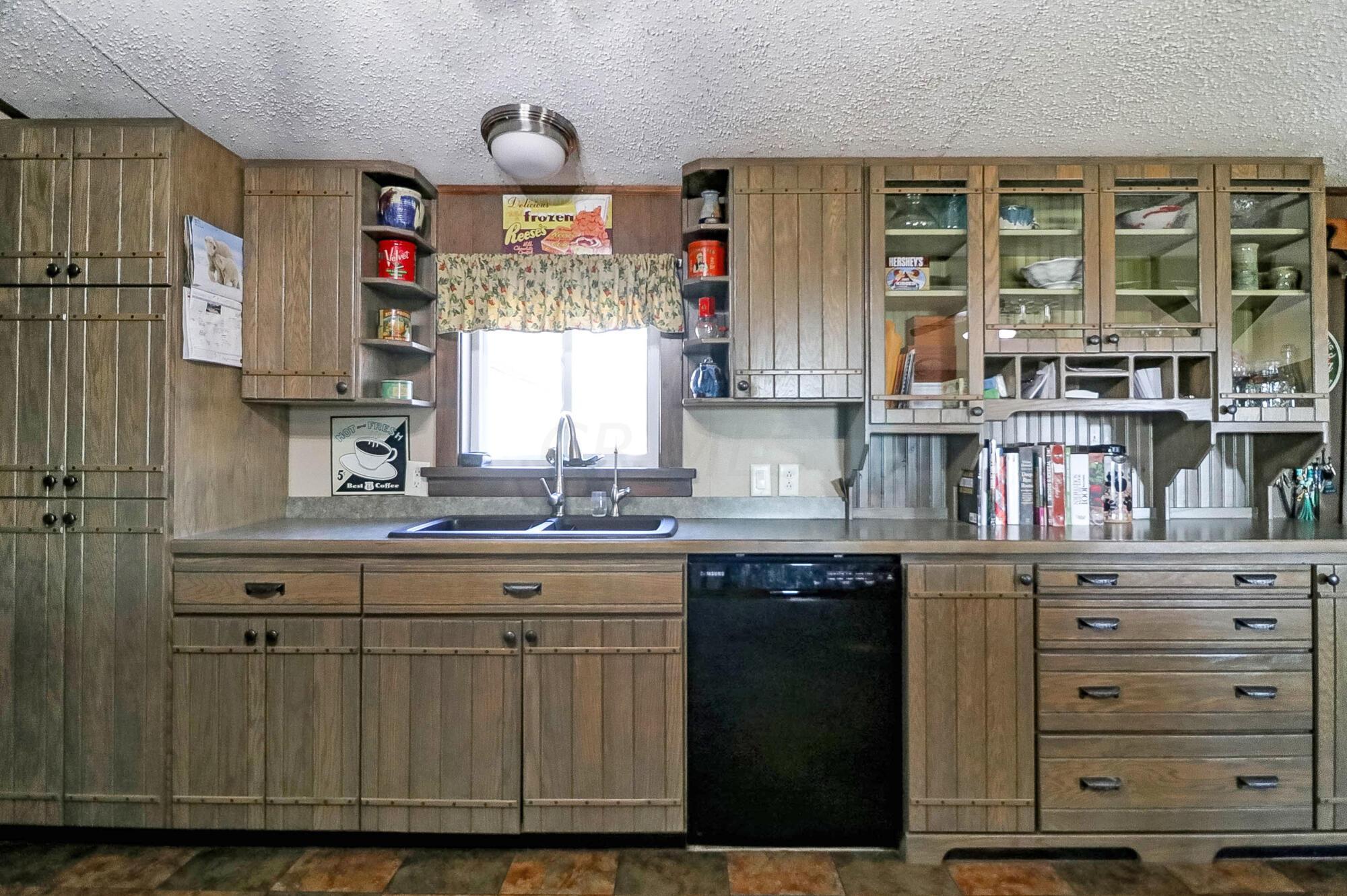948 Wolfinger Road Marion, OH 43302 - Photo 23 of 55 024