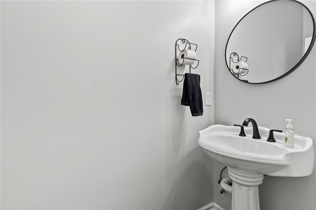 1529 Oakview Road Decatur, GA 30030 - Photo 36 of 47 Gallery Image 36