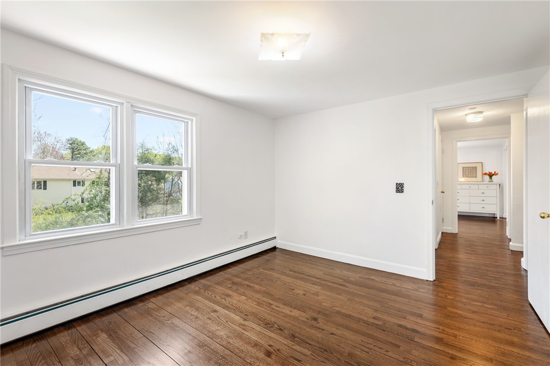 4 Beaver Road Barrington, RI 02806 - Photo 13 of 18