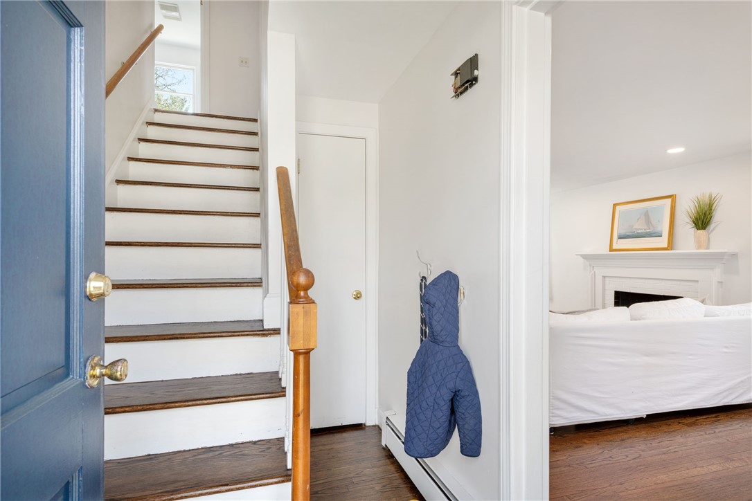 4 Beaver Road Barrington, RI 02806 - Photo 3 of 18