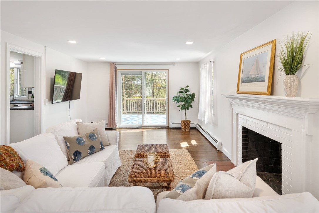 4 Beaver Road Barrington, RI 02806 - Photo 4 of 18