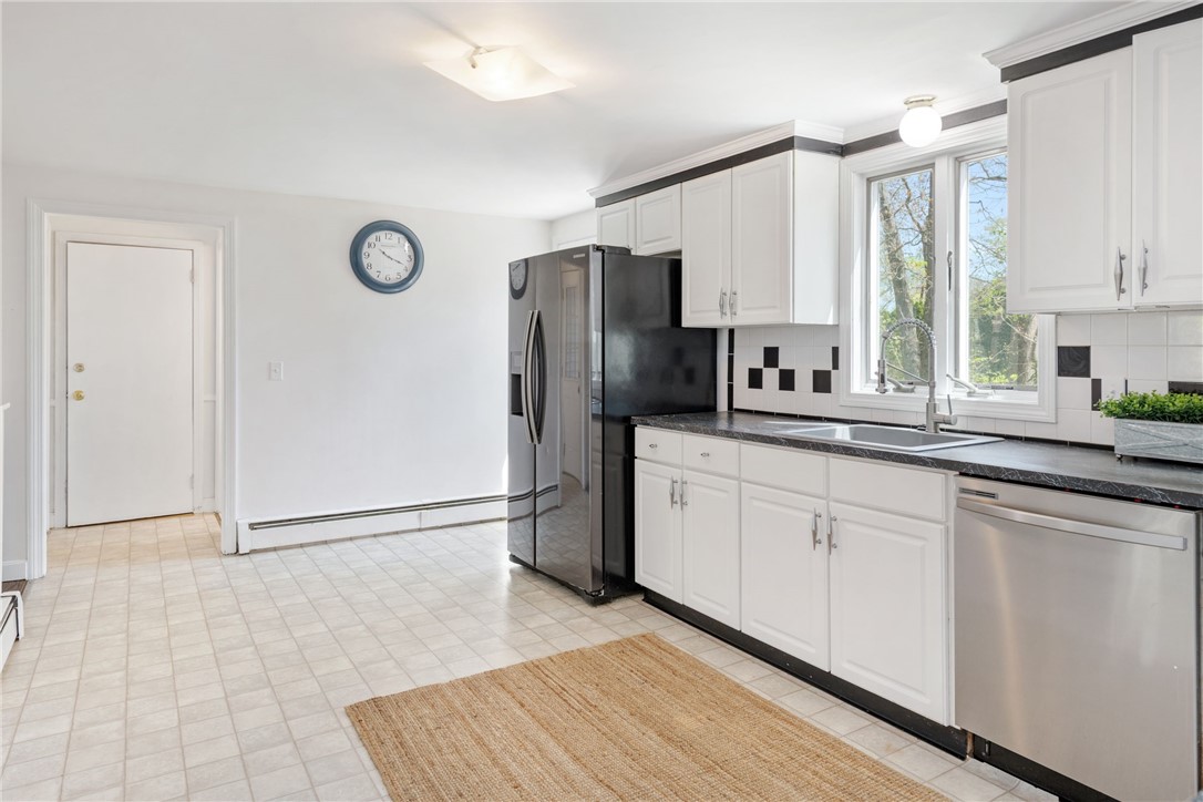 4 Beaver Road Barrington, RI 02806 - Photo 7 of 18