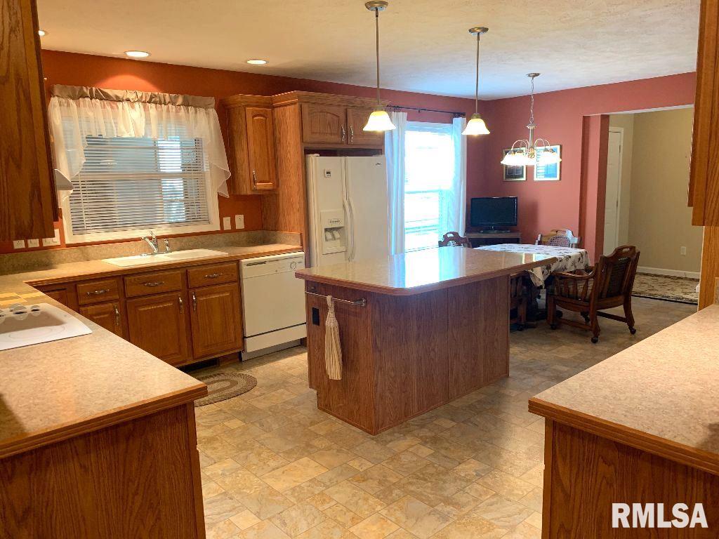 2800 Vía Rosso, Unit 21 Springfield, IL 62703 - Photo 11 of 36