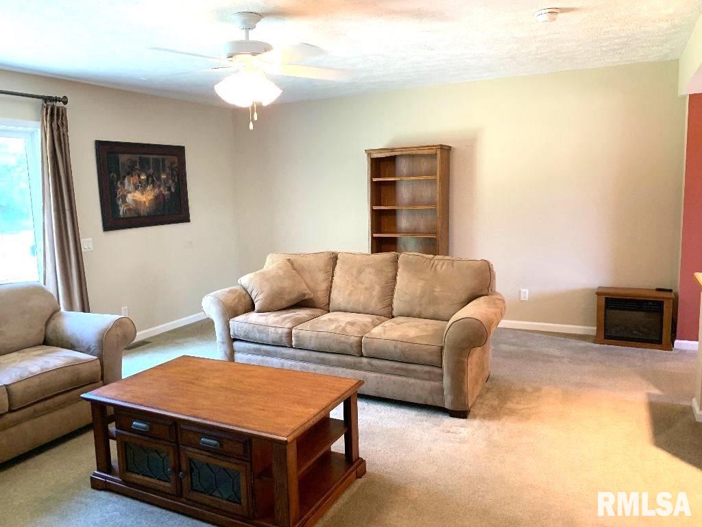2800 Vía Rosso, Unit 21 Springfield, IL 62703 - Photo 19 of 36