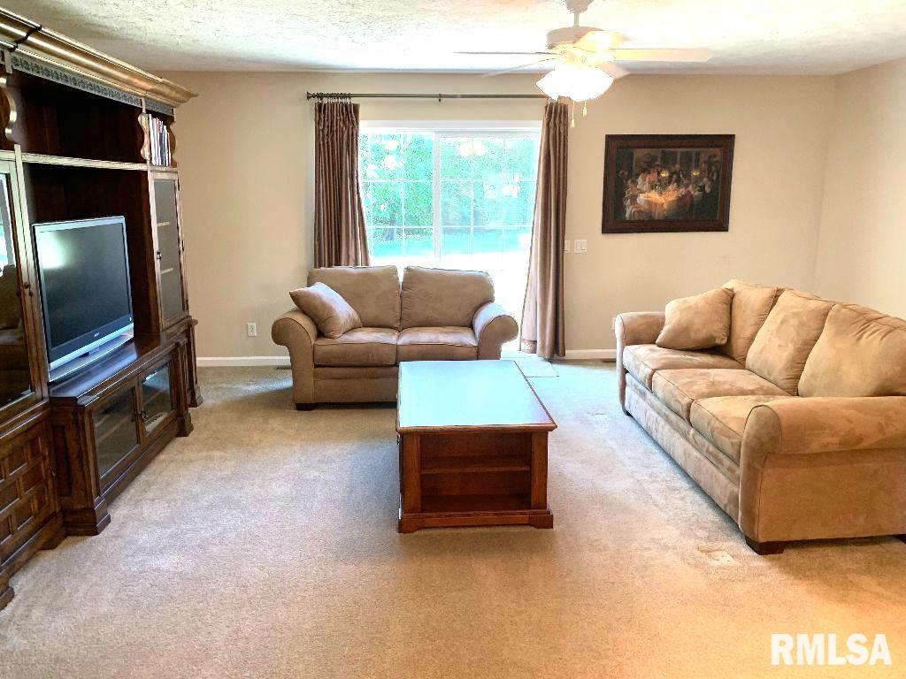 2800 Vía Rosso, Unit 21 Springfield, IL 62703 - Photo 20 of 36