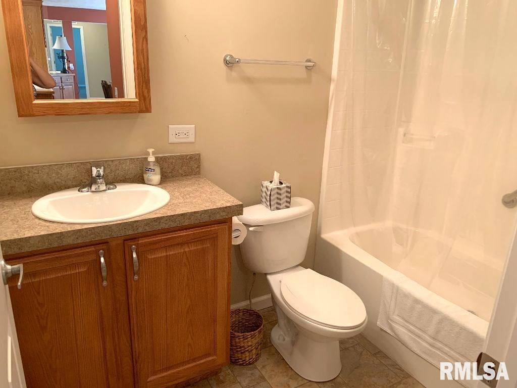 2800 Vía Rosso, Unit 21 Springfield, IL 62703 - Photo 24 of 36