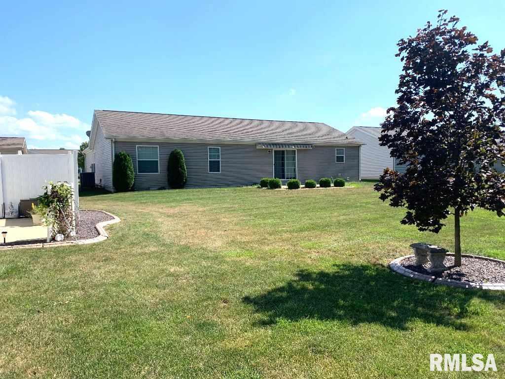 2800 Vía Rosso, Unit 21 Springfield, IL 62703 - Photo 5 of 36