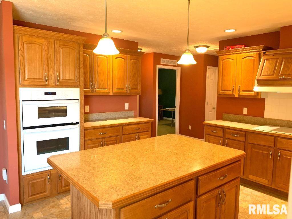 2800 Vía Rosso, Unit 21 Springfield, IL 62703 - Photo 9 of 36