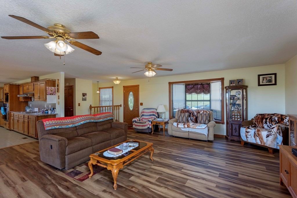 2815 New Lake Road Spring City, TN 37381 - Photo 11 of 44