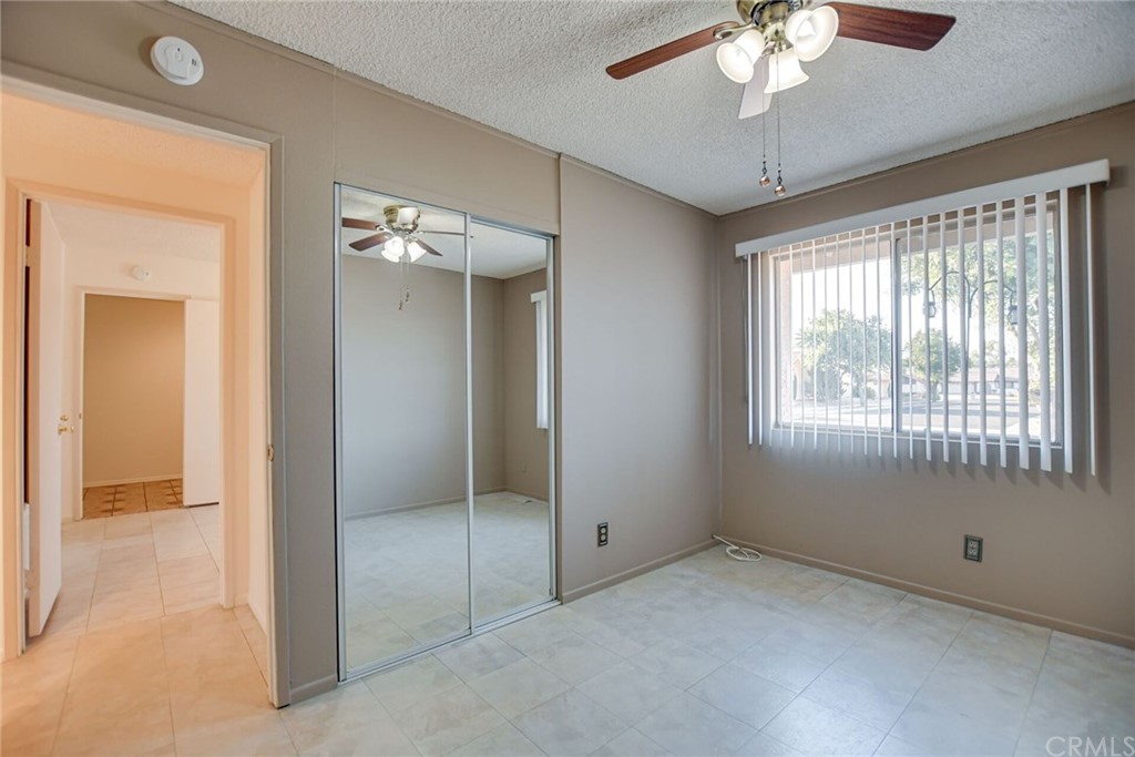 1925 Silver Oak Way Hemet, CA 92545 - Photo 18 of 32