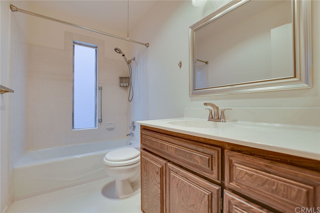 1925 Silver Oak Way Hemet, CA 92545 - Photo 20 of 32