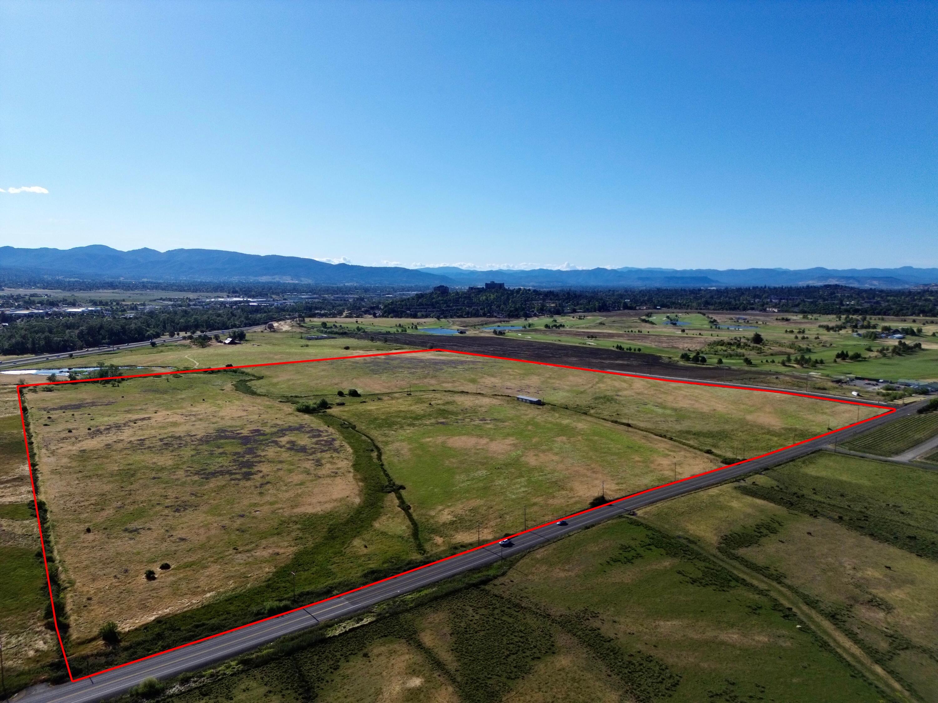 North Phoenix Road, Unit 501 Medford, OR 97504 - Photo 4 of 7 N Phoenix 4