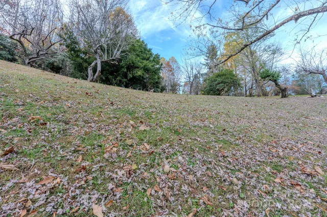 $442,000 | 127 Reid Queen Drive, Little Switzerland, NC 28749