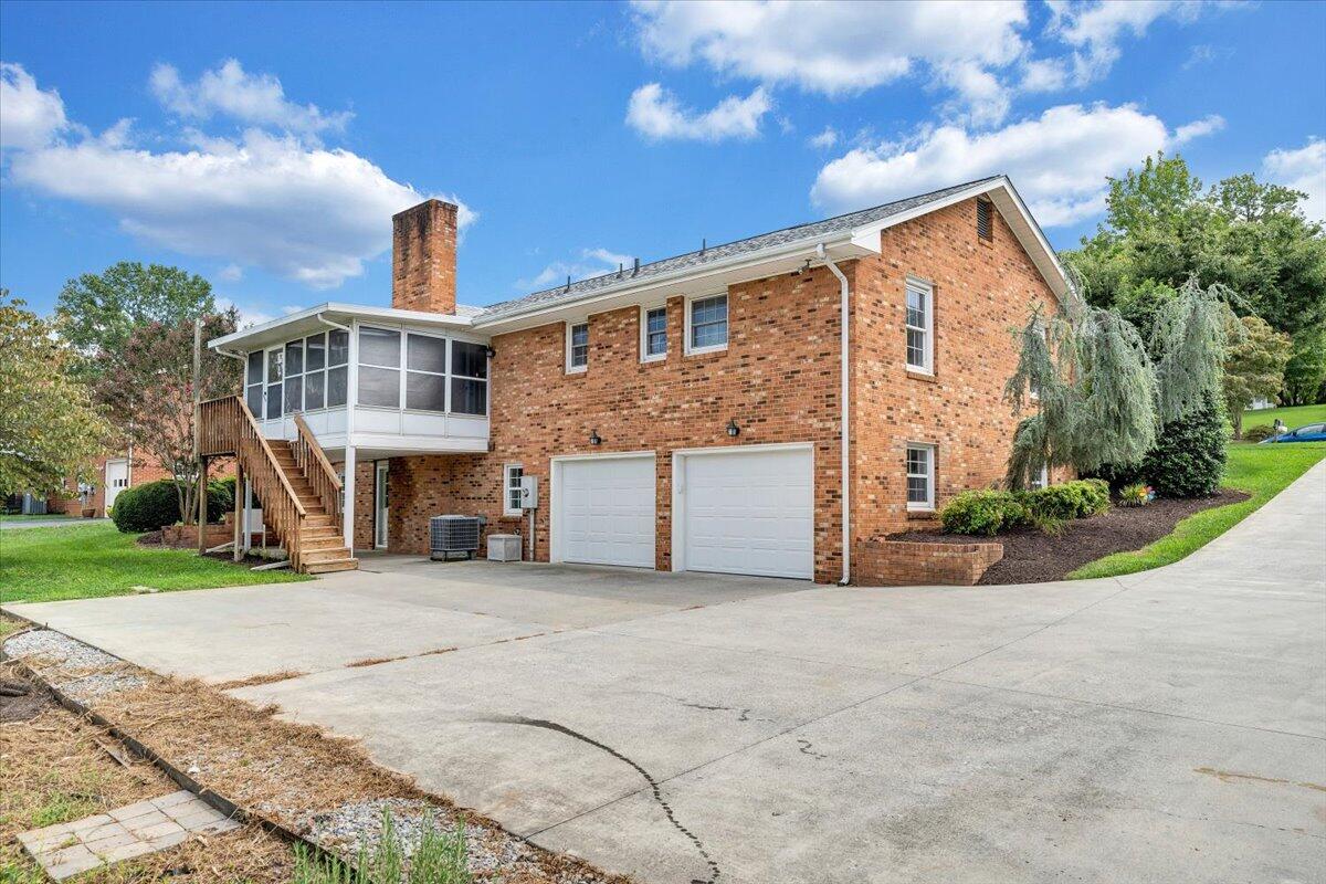 75 McIntosh Road Roanoke, VA 24019 - Photo 47 of 56 47-MIB07254