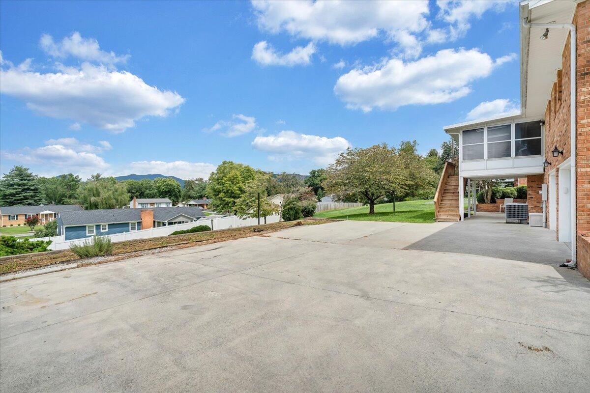 75 McIntosh Road Roanoke, VA 24019 - Photo 53 of 56 53-MIB07278
