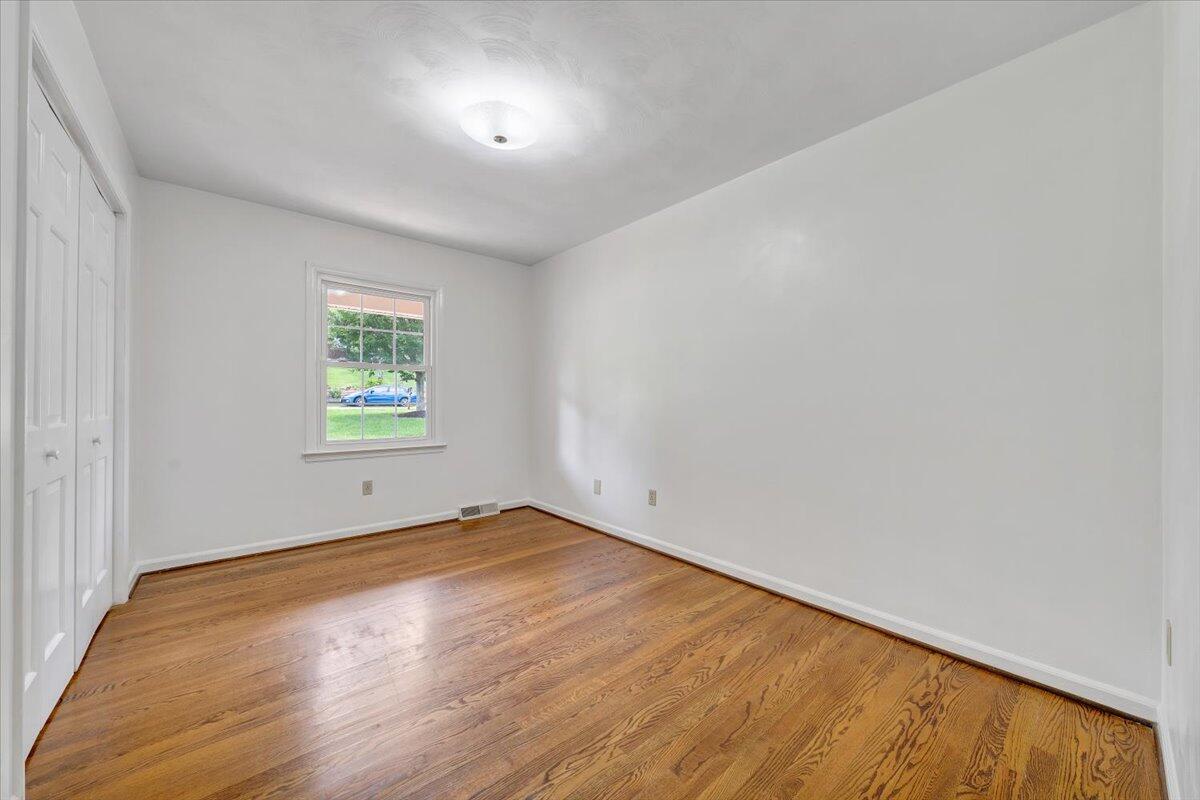 75 McIntosh Road Roanoke, VA 24019 - Photo 8 of 56 08-MIB07113